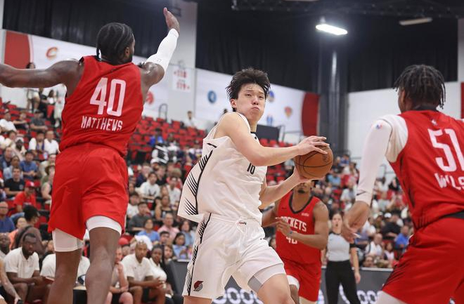 435